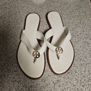 Tory Burch White Leather Logo Thong Sandals with Gold Medallion
